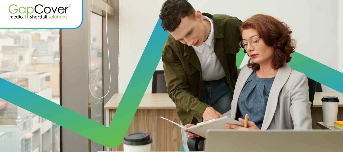 financial-advisor-explaining-gapcover-options-medical-shortfall-support-south-africa